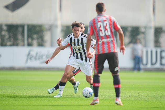 Juventus Andrea Cambiaso during the friendly soccer match between Juventus and Cremonese at the Juventus Training Center in Turin, north west Italy - Friday, October 02, 2026. - Soccer .  Copyright: xMarcoxAlpozzi LaPressex