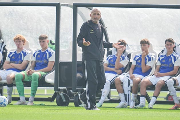 Juventus head coach Luciano Spalletti during the friendly soccer match between Juventus and Cremonese at the Juventus Training Center in Turin, north west Italy - Friday, October 02, 2026. - Soccer .  Copyright: xMarcoxAlpozzi LaPressex