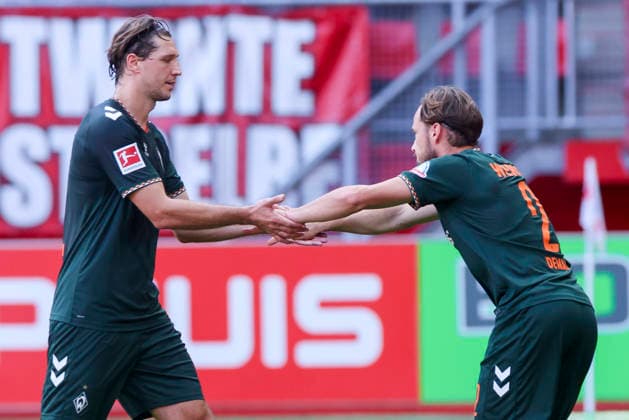 Olivier Deman (Werder Bremen) wird fuer Niklas Stark (Werder Bremen) eingewechselt waehrend des Freundschaftsspiels zwischen dem FC Twente Enschede und Werder Bremen im De Grolsch Veste am 02. October 2026 in Enschede, Niederlande. (Foto von Marco Steinbrenner DeFodi Images) +++ Olivier Deman (Werder Bremen) comes on as a substitute for Niklas Stark (Werder Bremen) during the Friendly match between FC Twente Enschede and Werder Bremen at De Grolsch Veste on October 2, 2026 in Enschede, Netherlands. (Photo by Marco Steinbrenner DeFodi Images) (Photo by Marco Steinbrenner DeFodi Images) -