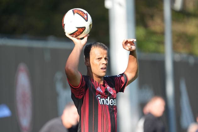 Timothy Chandler (Eintracht Frankfurt) - 02.10.2026 Bundesliga, Saison 26 27: Eintracht Frankfurt vs. Eintracht Braunschweig, Deutsche Bank Park, Trainingsplatz, Testspiel