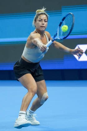 (261002) -- BEIJING, Oct. 2, 2026 -- Renata Zarazua of Mexico hits a return during the women s singles second round match against Aryna Sabalenka of Belarus at 2026 China Open tennis tournament in Beijing, China, Oct. 2, 2026. ) (SP)CHINA-BEIJING-TENNIS-CHINA OPEN-WOMEN S SINGLES(CN) JuxHuanzong 
