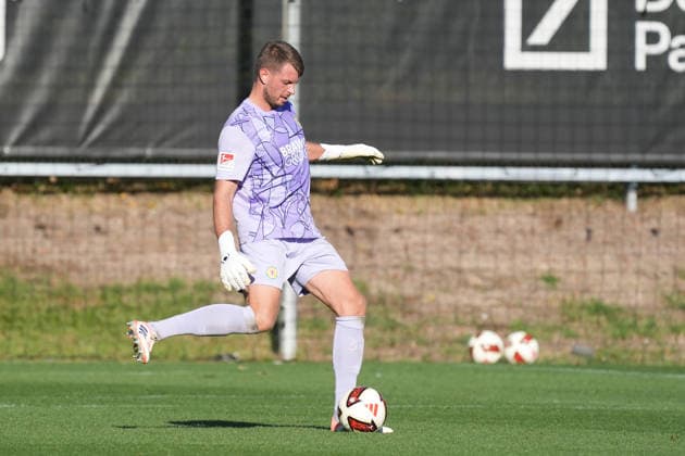 Torwart Marko Rajkovacic (Eintracht Braunschweig, 33) - 02.10.2026 Bundesliga, Saison 26 27: Eintracht Frankfurt vs. Eintracht Braunschweig, Deutsche Bank Park, Trainingsplatz, Testspiel
