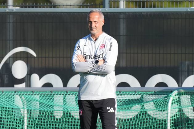Trainer Adi Hütter (Eintracht Frankfurt) - 02.10.2026 Bundesliga, Saison 26 27: Eintracht Frankfurt vs. Eintracht Braunschweig, Deutsche Bank Park, Trainingsplatz, Testspiel