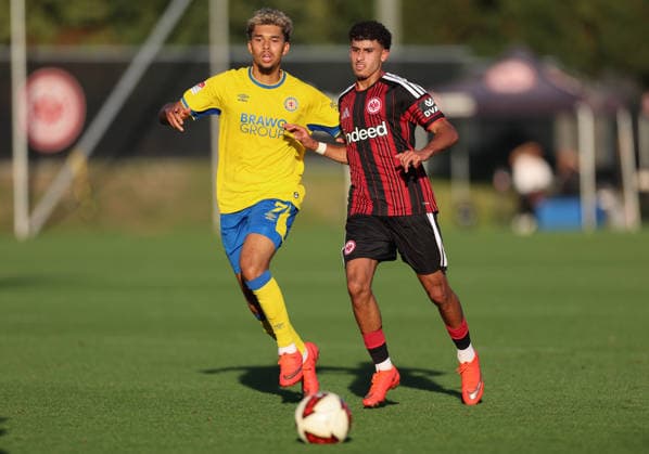 02.10.2026, Fussball Testspiel, Eintracht Frankfurt - Eintracht Braunschweig, v.l., Yann Sturm (Eintracht Braunschweig), Ayoube Amaimouni-Echghouyab (Eintracht Frankfurt) DFL DFB REGULATIONS PROHIBIT ANY USE OF PHOTOGRAPHS AS IMAGE SEQUENCES AND OR QUASI-VIDEO. xdcx Copyright: HMBxMedia Claus