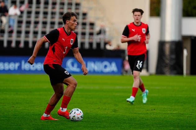 SOCCER - UEFA U21, U 21 EURO quali, AUT vs DEN VIENNA,AUSTRIA,02.OCT.26 - SOCCER - UEFA European Under-21 Championship 2027, qualifiers, OEFB Under-21 international match, Länderspiel, Nationalmannschaft Austria vs Denmark. Image shows Christopher Olivier and Luca Weinhandl (AUT).  GEPAxpictures xKevinxKada