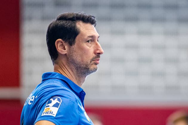 Anel Mahmutefendic (HSC 2000 Coburg, Trainer) GER, TuS N-Luebbecke vs. HSC 2000 Coburg, Handball, 2. Bundesliga, 6. Spieltag, Spielzeit 2026 2027, 02.10.2026 GER, TuS N-Luebbecke vs. HSC 2000 Coburg, Handball, 2. Bundesliga, 6. Spieltag, Spielzeit 2026 2027, 02.10.2026 Luebbecke Copyright: xEibner-Pressefoto JanxRollingerx EP_JSK