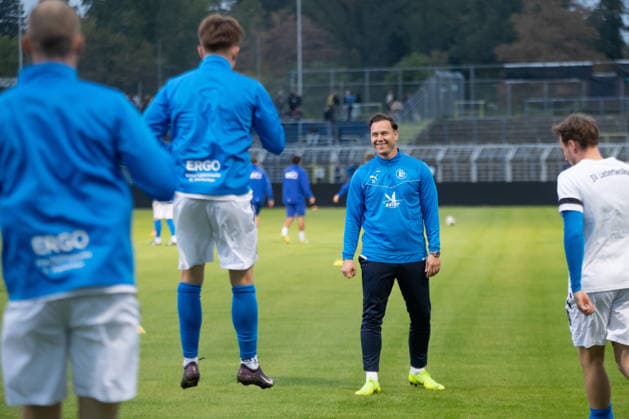 Fußball Sachsenpokal, 1. FC Lok Leipzig - SV Liebertwolkwitz; 02.10.2026 Co-Trainer Kevin Scheidhauer (SV Liebertwolkwitz). Fußball, Wernesgrüner Sachsenpokal 2026 2027, 3. Runde: 1. FC Lok Leipzig vs. SV Liebertwolkwitz am 02.10.2026 im Bruno-Plache-Stadion, Leipzig. Copyright: xBEAUTIFULxSPORTS JanxKaeferx