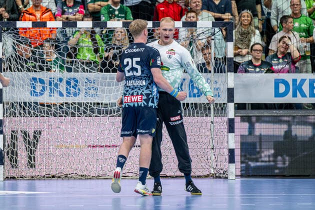 OPEL Handball Bundesliga; HSG Wetzlar - Rhein-Neckar-Löwen, 02.10.26 David Späth (Rhein-Neckar Löwen, 29), Haukur Prastarson (Rhein-Neckar Löwen, 25) OPEL Handball Bundesliga; HSG Wetzlar - Rhein-Neckar-Löwen: Wetzlar, 02.10.26 Copyright: xBEAUTIFULxSPORTS Roeczeyx