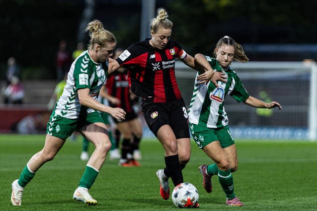 Google Pixel Frauen-Bundesliga: Bayer 04 Leverkusen Frauen - SV Werder Bremen Frauen; 02.10.2026 Elena Dhont (SV Werder Bremen Frauen, 31), Carolin Simon (Bayer 04 Leverkusen Frauen, 30), Michelle Weiß (SV Werder Bremen Frauen, 15) Google Pixel Frauen-Bundesliga: Bayer 04 Leverkusen Frauen - SV Werder Bremen Frauen; BayArena, Leverkusen, 02.10.2026 DFL regulations prohibit any use of photographs as image sequences and or quasi video. Copyright: xBEAUTIFULxSPORTS Buriakovx