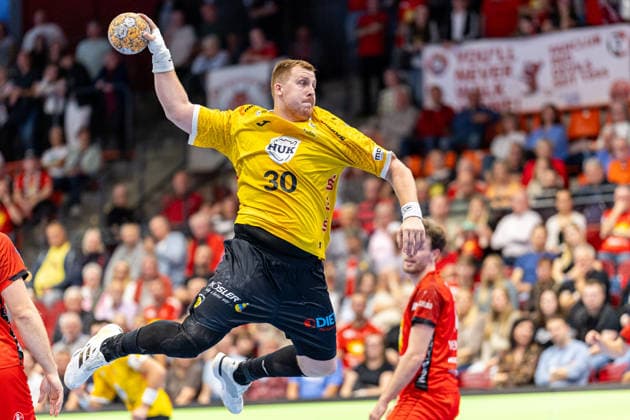 Nils Roeller (HSC 2000 Coburg, 30) im Torwurf GER, TuS N-Luebbecke vs. HSC 2000 Coburg, Handball, 2. Bundesliga, 6. Spieltag, Spielzeit 2026 2027, 02.10.2026 GER, TuS N-Luebbecke vs. HSC 2000 Coburg, Handball, 2. Bundesliga, 6. Spieltag, Spielzeit 2026 2027, 02.10.2026 Luebbecke Copyright: xEibner-Pressefoto JanxRollingerx EP_JSK