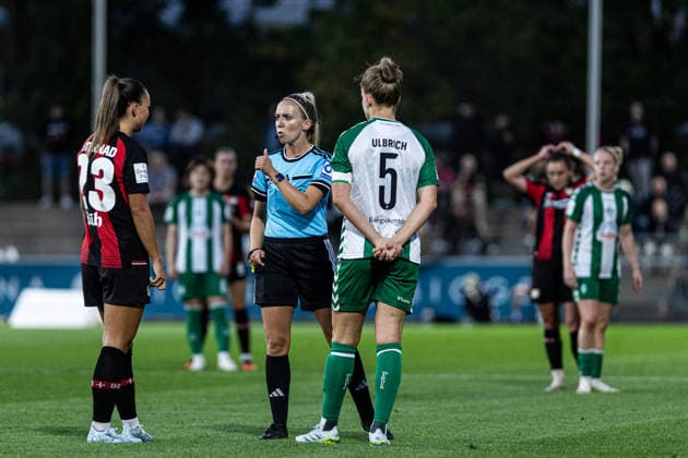 Google Pixel Frauen-Bundesliga: Bayer 04 Leverkusen Frauen - SV Werder Bremen Frauen; 02.10.2026 Julia Boike (Schiedsrichterin) , Maja Sternad (Bayer 04 Leverkusen Frauen, 23), Michelle Ulbrich (SV Werder Bremen Frauen, 5) Google Pixel Frauen-Bundesliga: Bayer 04 Leverkusen Frauen - SV Werder Bremen Frauen; BayArena, Leverkusen, 02.10.2026 DFL regulations prohibit any use of photographs as image sequences and or quasi video. Copyright: xBEAUTIFULxSPORTS Buriakovx