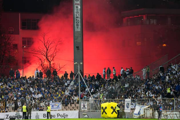 ZENICA, BOSNIEN-HERCEGOVINA 20261002 Bosniska fans inför fredagens fotbollsmatch i Nations League mellan Bosnien-Hercegovina och Sverige pa Bilino Polje-stadion i Zenica.