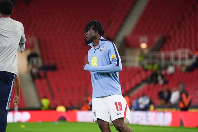 England U21, U 21 player warming up before the UEFA U21 EURO 2027 qualifying match between England U21 and Slovakia U21 at bet365 Stadium, Stoke-on-Trent, England. (Photo by Jay Soundo) Copyright: xJayxSoundox xSportsxPressxPhotox Sportspressphoto_SPR243737