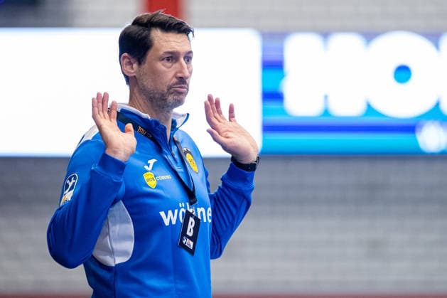 Anel Mahmutefendic (HSC 2000 Coburg, Trainer) gestikuliert GER, TuS N-Luebbecke vs. HSC 2000 Coburg, Handball, 2. Bundesliga, 6. Spieltag, Spielzeit 2026 2027, 02.10.2026 GER, TuS N-Luebbecke vs. HSC 2000 Coburg, Handball, 2. Bundesliga, 6. Spieltag, Spielzeit 2026 2027, 02.10.2026 Luebbecke Copyright: xEibner-Pressefoto JanxRollingerx EP_JSK
