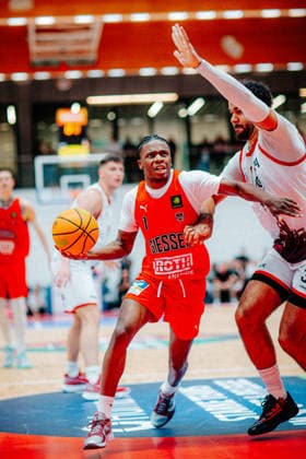 BB-2BL SBB Boerde Baskets - Giessen 46ers Marcus Evans (SBB Boerde Baskets) waehrend der Saison 2026-2027 in der 2. Barmer Basketball Bundesliga Pro A am 2. Spieltag SBB Baskets und Giessen 46ers in der Wolfgang-Lakenmacher-Halle am 2. October 2026 in Magdeburg, Sachsen Anhalt, Deutschland