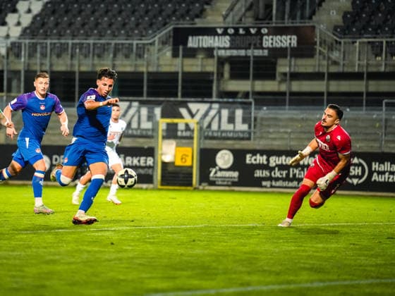 02.10.2026, xwppx, Fussball Regionalliga Suedwest, SV Sandhausen - 1.FC Kaiserslautern II v.l. Dion Hofmeister (1. FC Kaiserslautern II), Arthur Lyska (SV Sandhausen)
