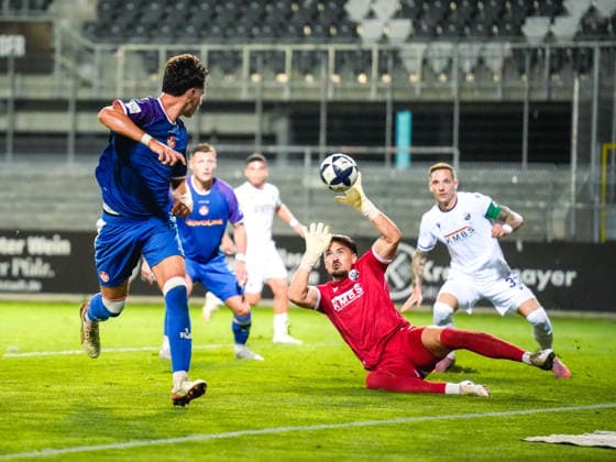 02.10.2026, xwppx, Fussball Regionalliga Suedwest, SV Sandhausen - 1.FC Kaiserslautern II v.l. Dion Hofmeister (1. FC Kaiserslautern II), Arthur Lyska (SV Sandhausen)