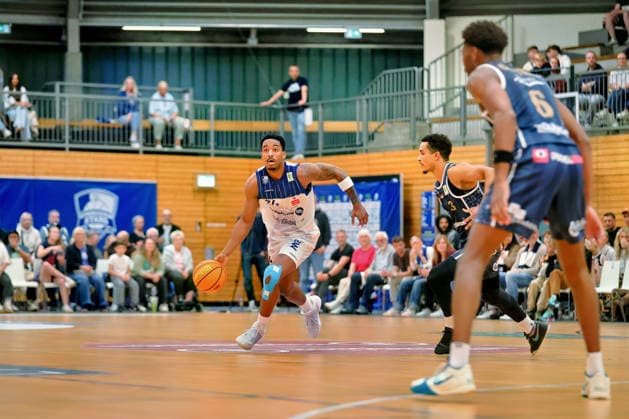 GER, VfL SparkassenStars Bochum vs. Eisbaeren Bremerhaven, Basketball, ProA, 2. Spieltag, Spielzeit 2026 2027, 02.10.2026,JaMonta Black (VfL SparkassenStars Bochum) GER, VfL SparkassenStars Bochum vs. Eisbaeren Bremerhaven, Basketball, ProA, 2. Spieltag, Spielzeit 2026 2027, 02.10.2026 VfL SparkassenStars Bochum Copyright: xEibner-Pressefoto JavadxMohammadpourx EP_JMR