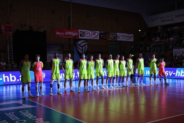 VOLLEYBALL - Coppa Pallavolo Senza Confini HARTBERG,AUSTRIA,02.OCT.26 - VOLLEYBALL - Coppa Pallavolo Senza Confini, VfB Friedrichshafen vs Verona Volley. Image shows team of Verona.  GEPAxpictures xChrisxBauer