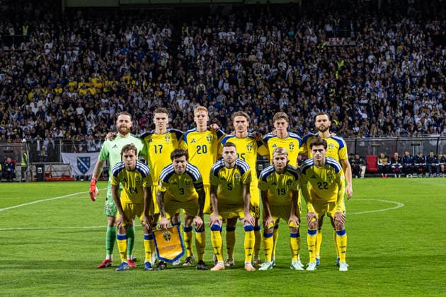 261002 The starting eleven of Sweden ahead of the Nations League football match between Bosnia and Herzegovina and Sweden on October 2, 2026 in Zenica. (Top row from left: goalkeeper Viktor Johansson, Viktor Gyökeres, Hugo Larsson, Carl Starfelt, Alexander Bernhardsson and Jesper Karlström. Bottom row from left: Hampus Skoglund, Victor Lindelöf, Gabriel Gudmundsson, Sebastian Nanasi and Besfort Zeneli) Photo: Ludvig Thunman BILDBYRAN kod LT LT0823 fotboll football soccer fotball nations league uefa nations league bosnia and herzegovina sverige sweden sverige a bbeng Copyright: LUDVIGxTHUNMAN BB261002LT066