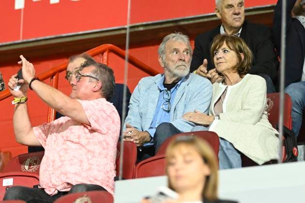 Belgium v Turkey - UEFA Nations League 2026 LIEGE, BELGIUM - OCTOBER 02 : Eric Gerets and his Wife during the UEFA Nations League tournament league phase matchday 3 group A1 match between Belgium and Turkey on October 2, 2026 in Liege, Belgium, 02 10 2026 Liege Belgium  Copyright: xNicoxVereeckenx