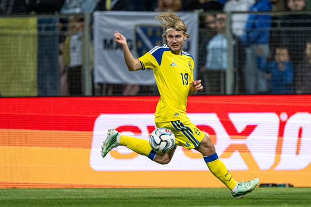 261002 Sebastian Nanasi of Sweden during the Nations League football match between Bosnia and Herzegovina and Sweden on October 2, 2026 in Zenica. Photo: Ludvig Thunman BILDBYRAN kod LT LT0823 fotboll football soccer fotball nations league uefa nations league bosnia and herzegovina sverige sweden sverige a bbeng Copyright: LUDVIGxTHUNMAN BB261002LT080