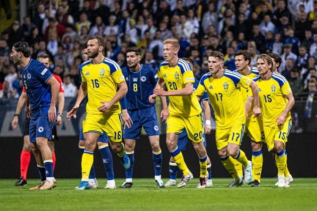 261002 Jesper Karlström, Hugo Larsson, Viktor Gyökeres, Victor Lindelöf and Carl Starfelt of Sweden during the Nations League football match between Bosnia and Herzegovina and Sweden on October 2, 2026 in Zenica. Photo: Ludvig Thunman BILDBYRAN kod LT LT0823 fotboll football soccer fotball nations league uefa nations league bosnia and herzegovina sverige sweden sverige a bbeng Copyright: LUDVIGxTHUNMAN BB261002LT088