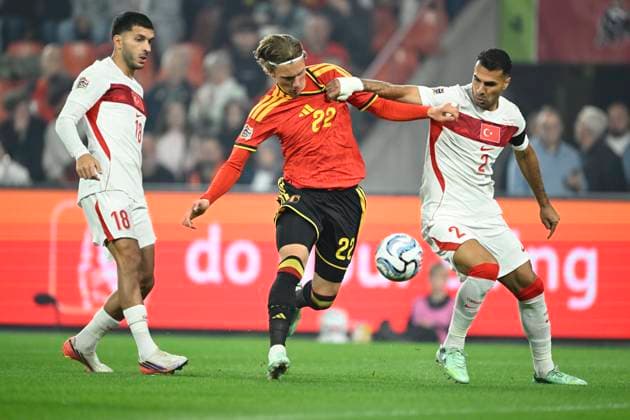 Belgium v Turkey - UEFA Nations League 2026 LIEGE, BELGIUM - OCTOBER 02 : Godts Mika forward of Belgium battles for the ball with Celik Zeki defender of Turkey during the UEFA Nations League tournament league phase matchday 3 group A1 match between Belgium and Turkey on October 2, 2026 in Liege, Belgium, 02 10 2026 Liege Belgium  Copyright: xNicoxVereeckenx