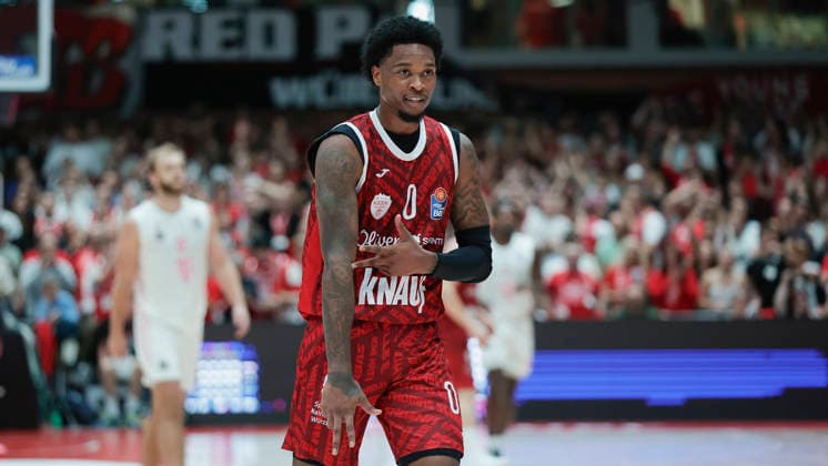 Im Bild: Jubel nach einem erfolgreichen Dreipunktewurf bei Eddie Colbert III (Wuerzburg Baskets, 0) 02.10.2026, Fitness First Wuerzburg Baskets vs. Telekom Baskets Bonn, easyCredit BBL, 4. Spieltag, Deutschland, 97072, tectake-Arena Wuerzburg, Copyright: HMBxMedia xJulienxBecker