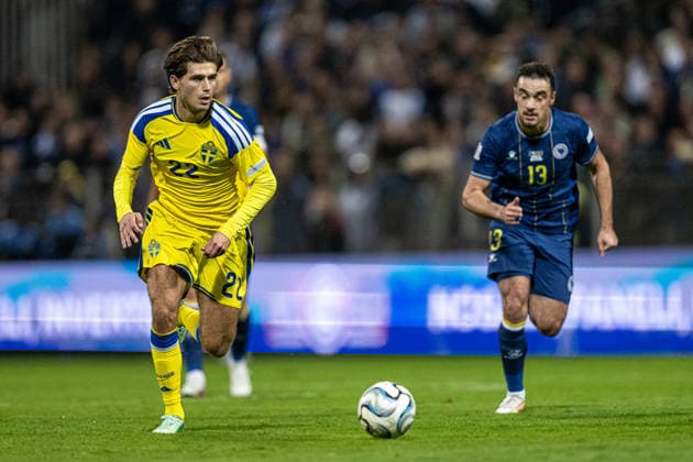261002 Besfort Zeneli of Sweden during the Nations League football match between Bosnia and Herzegovina and Sweden on October 2, 2026 in Zenica. Photo: Ludvig Thunman BILDBYRAN kod LT LT0823 fotboll football soccer fotball nations league uefa nations league bosnia and herzegovina sverige sweden sverige a bbeng Copyright: LUDVIGxTHUNMAN BB261002LT114