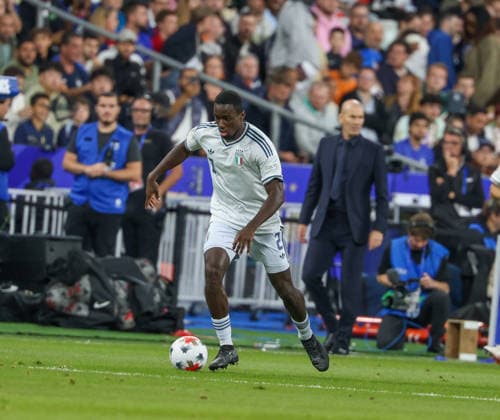 2026 27 UEFA Nations League football match between France and Italy Michael Kayode of Italy during the 2026 27 UEFA Nations League football match between France and Italy on October 2, 2026, at the Stade de France in Paris. PARIGI Stadio De France Parigi Francia Copyright: xFABIOxSASSOxFabioxSassox Francia Italia2026_10_02Fabio Sasso5153