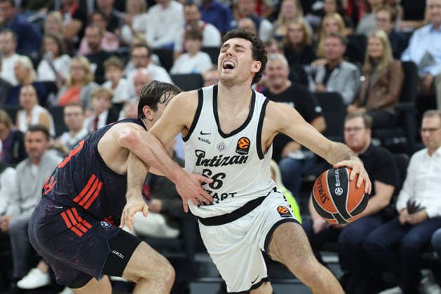 Alessandro Pajola (Partizan Belgrad, 66) im Zweikampf mit Justinian Jessup (FC Bayern Basketball, 10), GER, FC Bayern Basketball vs. Partizan Mozzart Bet Belgrad, Basketball, Euroleague, 3. Spieltag, Saison 2026 2027, 02.10.2026, GER, FC Bayern Basketball vs. Partizan Mozzart Bet Belgrad, Basketball, Euroleague, 3. Spieltag, Saison 2026 2027, 02.10.2026 Muenchen Copyright: xEibner-Pressefoto JennixMaulx EP_JML