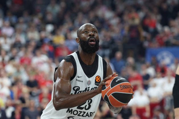 Tonye Jekiri (Partizan Belgrad, 23) mit Ball, GER, FC Bayern Basketball vs. Partizan Mozzart Bet Belgrad, Basketball, Euroleague, 3. Spieltag, Saison 2026 2027, 02.10.2026, GER, FC Bayern Basketball vs. Partizan Mozzart Bet Belgrad, Basketball, Euroleague, 3. Spieltag, Saison 2026 2027, 02.10.2026 Muenchen Copyright: xEibner-Pressefoto JennixMaulx EP_JML