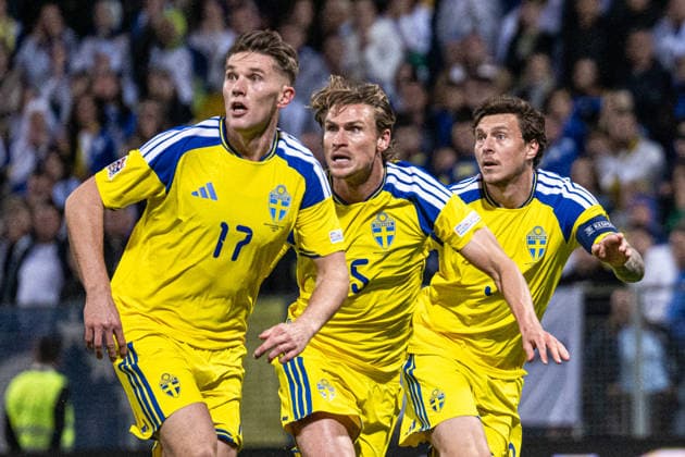261002 Viktor Gyökeres, Carl Starfelt and Victor Lindelöf of Sweden during the Nations League football match between Bosnia and Herzegovina and Sweden on October 2, 2026 in Zenica. Photo: Ludvig Thunman BILDBYRAN kod LT LT0823 fotboll football soccer fotball nations league uefa nations league bosnia and herzegovina sverige sweden sverige a bbeng Copyright: LUDVIGxTHUNMAN BB261002LT119