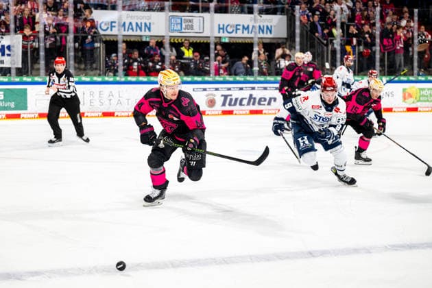 02.10.2026 - Eishockey - Saison 2026 2027 - Penny DEL - Nürnberg Ice Tigers Icetigers - Schwenninger Wild Wings Schwenningen - ThHa - xthxhax - Josef Eham (44, Nürnberg Ice Tigers, NIT )