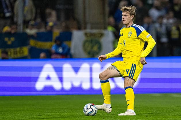 261002 Eric Smith of Sweden during the Nations League football match between Bosnia and Herzegovina and Sweden on October 2, 2026 in Zenica. Photo: Ludvig Thunman BILDBYRAN kod LT LT0823 fotboll football soccer fotball nations league uefa nations league bosnia and herzegovina sverige sweden sverige a bbeng Copyright: LUDVIGxTHUNMAN BB261002LT130