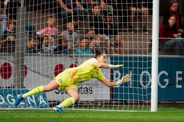 02.10.26, Women, Football, Google Pixel Frauen Bundesliga, Season 2026 2027, Bayer 04 Leverkusen - SV Werder Bremen, Matchday 6 Charlotte Voll ( 1 - Bayer 04 Leverkusen) trying to save a penalty Leverkusen Ulrich-Haberland-Stadion NRW Deutschland