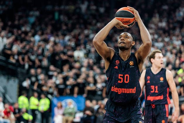 MUNICH, GERMANY - OCTOBER 02: Austin Wiley (FC Bayern Muenchen, 50) shooting from the freethrow line during the Turkish Airlines EuroLeague match between FC Bayern Muenchen vs. Partizan Mozzart Bet Belgrade at SAP Garden on round 3 of Turkish Airlines EuroLeague on October 02, 2026 in Munich, Germany. Bavaria Germany Copyright: xSteffiexWunderlx