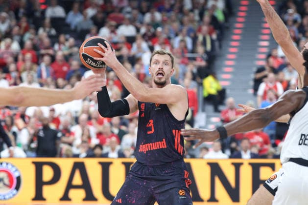 Andreas Obst (FC Bayern Basketball, 13) mit Ball, GER, FC Bayern Basketball vs. Partizan Mozzart Bet Belgrad, Basketball, Euroleague, 3. Spieltag, Saison 2026 2027, 02.10.2026, GER, FC Bayern Basketball vs. Partizan Mozzart Bet Belgrad, Basketball, Euroleague, 3. Spieltag, Saison 2026 2027, 02.10.2026 Muenchen Copyright: xEibner-Pressefoto JennixMaulx EP_JML