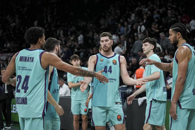 Besiktas v Barcelona - EuroLeague ISTANBUL, TURKIYE - OCTOBER 2: Players of Barcelona celebrate their victory at the end of the EuroLeague Round 3 basketball match between Besiktas and Barcelona at Turkcell Basketball Development Center in Istanbul, Turkiye on October 2, 2026. Arife Karakum Anadolu Istanbul Turkey. Editorial use only. Please get in touch for any other usage.  Copyright: x2026xAnadoluxArifexKarakumx