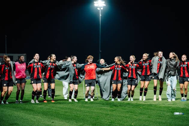 02.10.26, Women, Football, Google Pixel Frauen Bundesliga, Season 2026 2027, Bayer 04 Leverkusen - SV Werder Bremen, Matchday 6 Team of Bayer 04 Leverkusen celebration of the win in front of their fans Leverkusen Ulrich-Haberland-Stadion NRW Deutschland