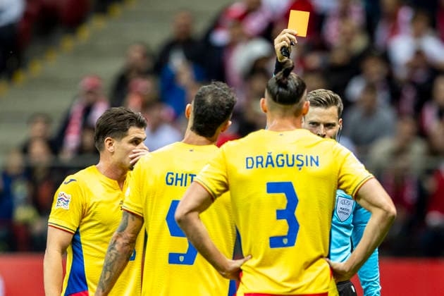 Poland v Romania - UEFA Nations League 2026 27 Radu Dragusin and referee Urs Schnyder show a red card during the 2026 27 UEFA Nations League group stage match between Poland and Romania, which took place on 2 October 2026 in Warsaw, Poland Warsaw Poland  Copyright: xAndrzejxIwanczukx originalFilename:iwanczuk-polandvr261002_npn6R.jpg