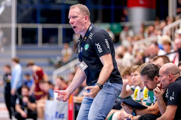02.10.2026, 6. Spieltag der 2. Handball-Bundesliga, TuSEM Essen - SC DHfK Leipzig. Trainer Frank Carstens (SC DHFK Leipzig hc) gestikulierend am Spielfeldrand NRW Deutschland