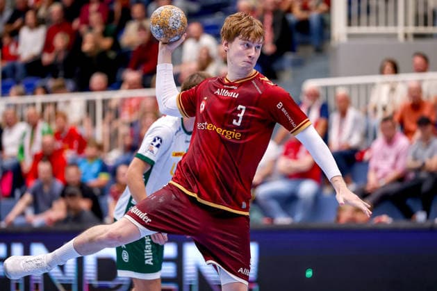 02.10.2026, 6. Spieltag der 2. Handball-Bundesliga, TuSEM Essen - SC DHfK Leipzig. Felix Mart (TUSEM Essen 03) wirft den Ball auf das Tor NRW Deutschland