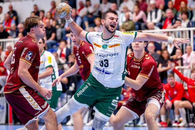02.10.2026, 6. Spieltag der 2. Handball-Bundesliga, TuSEM Essen - SC DHfK Leipzig. Luka Rogan (SC DHFK Leipzig 33) wirft den Ball auf das Tor NRW Deutschland