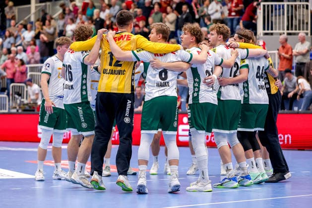 02.10.2026, 6. Spieltag der 2. Handball-Bundesliga, TuSEM Essen - SC DHfK Leipzig. Abschlussjubel Leipzig nach dem Sieg NRW Deutschland