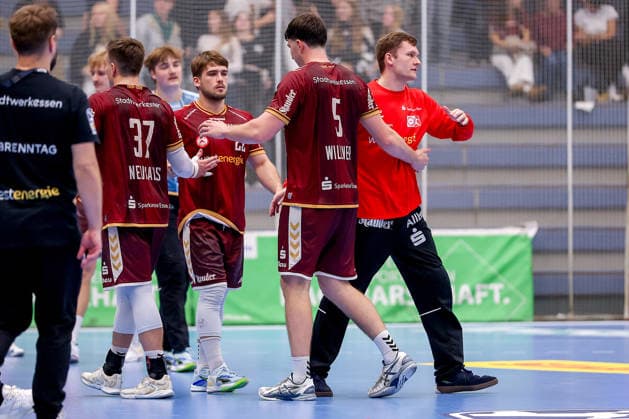 02.10.2026, 6. Spieltag der 2. Handball-Bundesliga, TuSEM Essen - SC DHfK Leipzig. Enttäuschte Gesichter nach der Niederlage gegen leipzig. Max Neuhaus (TUSEM Essen 37) Nicholas Schley (TUSEM Essen 22) Valentin Willner (TUSEM Essen 05) Lukas Diedrich (TUSEM Essen 16) NRW Deutschland