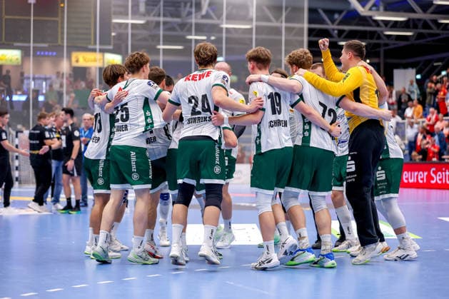 02.10.2026, 6. Spieltag der 2. Handball-Bundesliga, TuSEM Essen - SC DHfK Leipzig. Abschlussjubel Leipzig nach dem Sieg NRW Deutschland