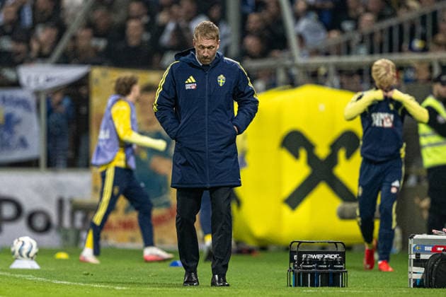 261002 Coach Graham Potter of Sweden looks dejected during the Nations League football match between Bosnia and Herzegovina and Sweden on October 2, 2026 in Zenica. Photo: Ludvig Thunman BILDBYRAN kod LT LT0823 fotboll football soccer fotball nations league uefa nations league bosnia and herzegovina sverige sweden sverige a bbeng depp Copyright: LUDVIGxTHUNMAN BB261002LT162