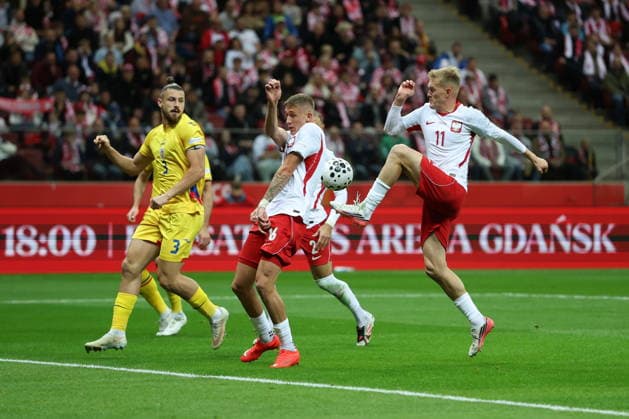 WARSZAWA 02.10.2026 MECZ 3. KOLEJKA GRUPA B4 LIGA NARODOW SEZON 2026 27: POLSKA - RUMUNIA --- UEFA NATIONS LEAGUE FOOTBALL MATCH IN WARSAW: POLAND - ROMANIA RADU DRAGUSIN WIKTOR NOWAK KAROL SWIDERSKI FOT. PIOTR KUCZA FOTOPYK NEWSPIX.PL --- newspix.pl POLAND OUT! 